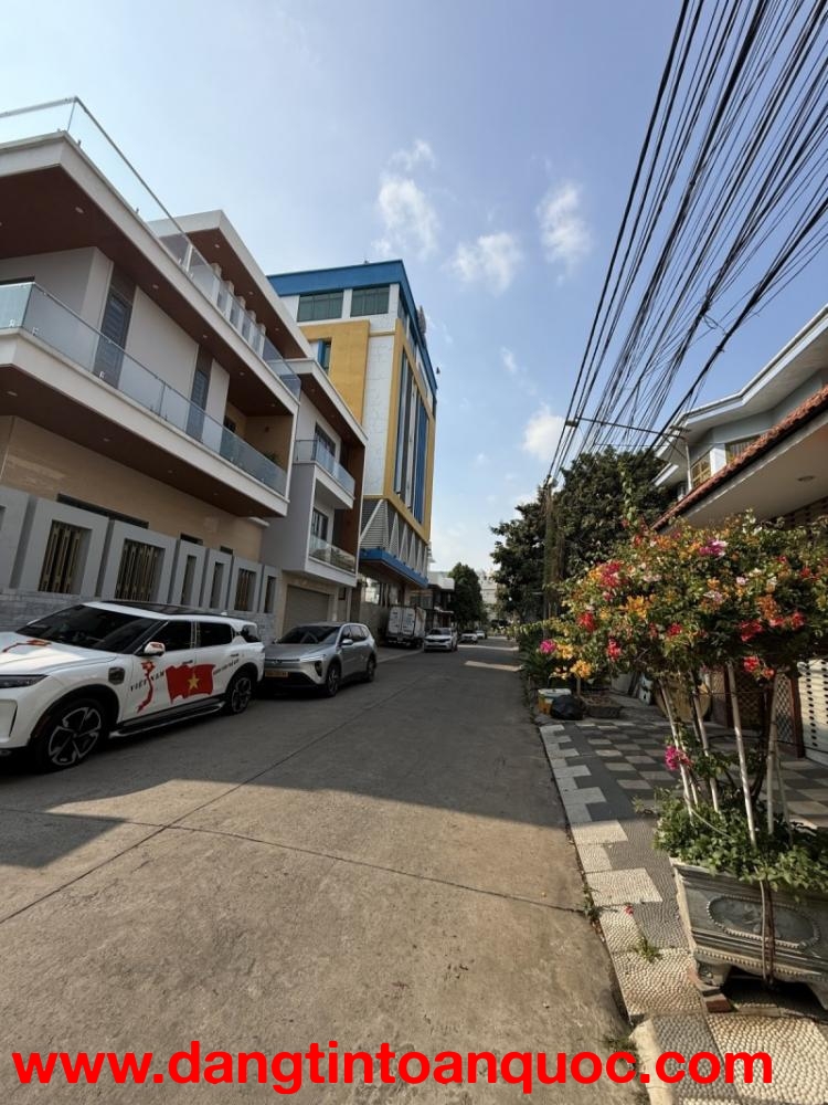 Bán nhà 2 Tầng P.Tam Hiệp,SHR đường nhựa 8M,gần trường THPT Trấn Biên