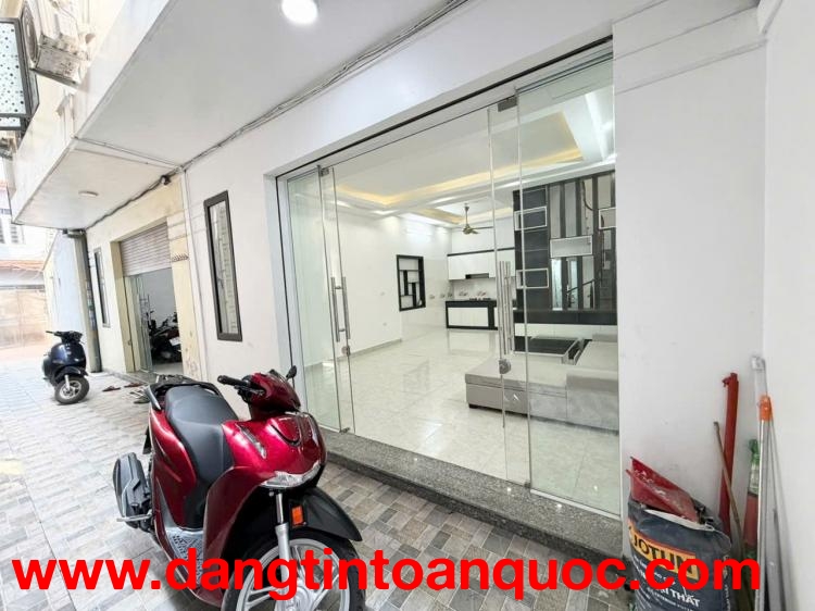 ❌Bán nhà Trại Lẻ - 50m 3 tầng - sân riêng - gần AEON