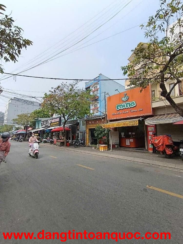 Quận 7, Khách Sạn  Mặt Tiền Đường Lý Phục Man, 6 Tầng, 6x20m. Chỉ Có 23 tỷ, Cần Bán Gấp