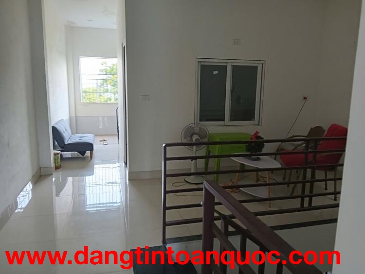 Nhà 2 tầng Ban Ban 100m2 giá 4.8 tỷ, đường 5.5m vỉa hè 3m gần sông