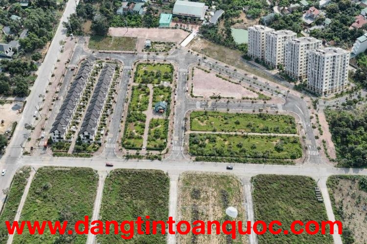 Chính chủ cần bán lô đất hơn 100m2 sát với khu đấu giá Hòa Lạc