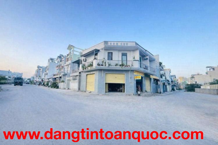 Bình Tân -Hẻm 5M - 6 Tỷ Nhỉnh - Nhà Đẹp - 52M2 - 4 TẦNG - 2PN