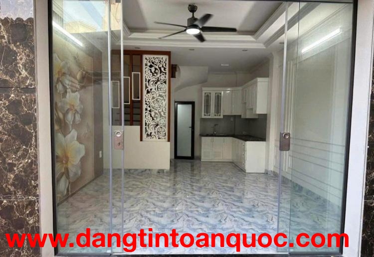 Cho thuê nhà ngõ 254 Minh Khai, 35m2 x 5 tầng, 3 ngủ, 4 WC,  13 Triệu