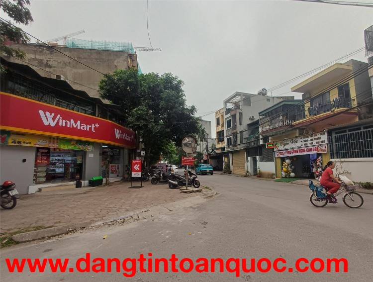 BÁN NHÀ HÀNG XÓM VINHOME – DÒNG TIỀN 200TR  GARA Ô TÔ – MẶT TIỀN RỘNG – HƠN 9 TỶ CHÚT XÍU