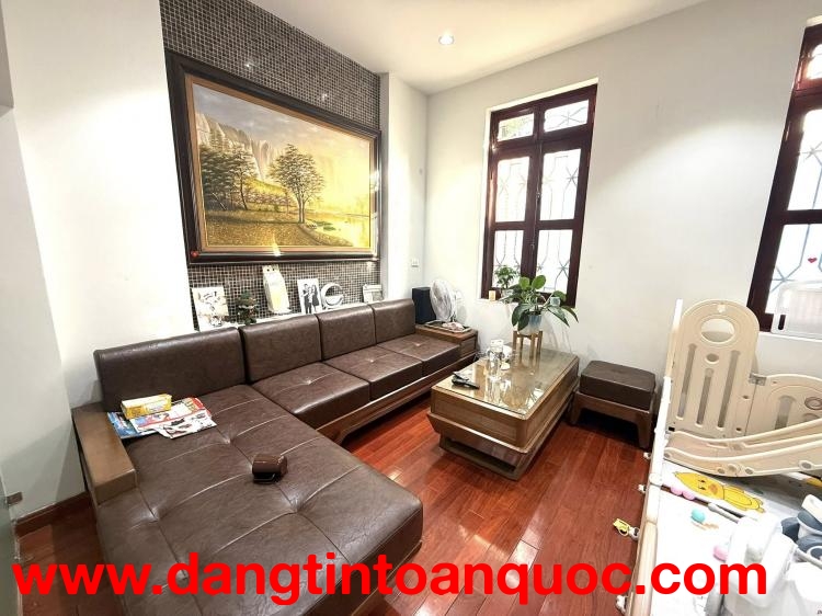 Giảm chào! Bán nhà mặt phố Thái Phiên 45m2, 4 tầng, mặt tiền 4m, 41 tỉ, vỉa hè rộng, kinh doanh đỉnh