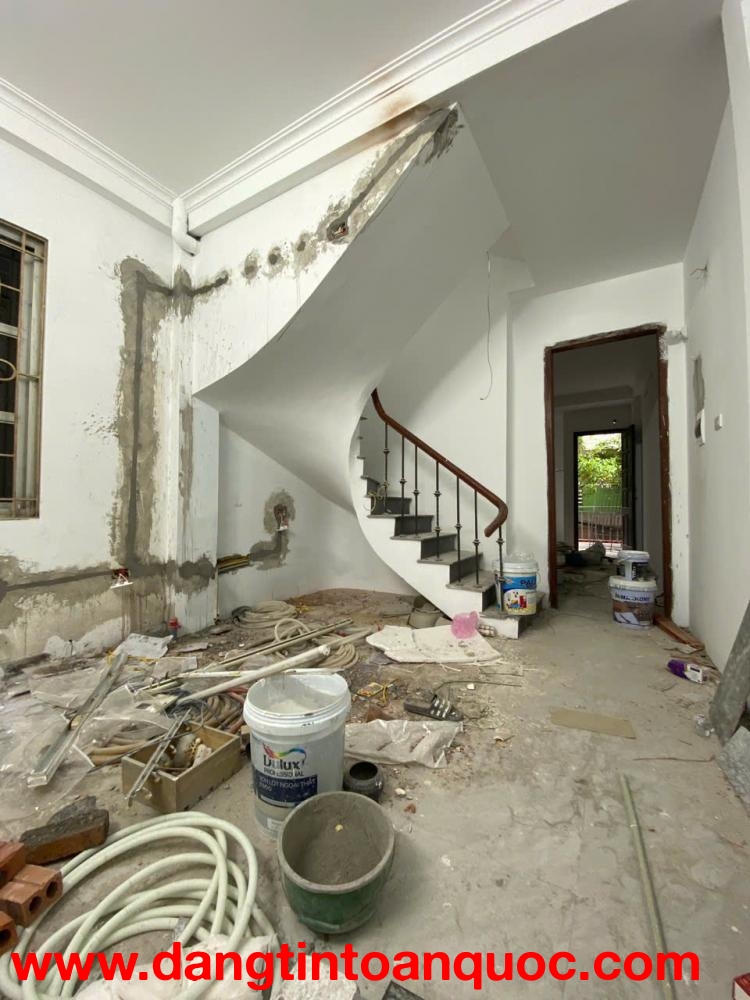 CHO THUÊ NHÀ NGỌC LÂM – 5 TẦNG – Ô TÔ ĐỖ CỬA – KINH DOANH TỐT