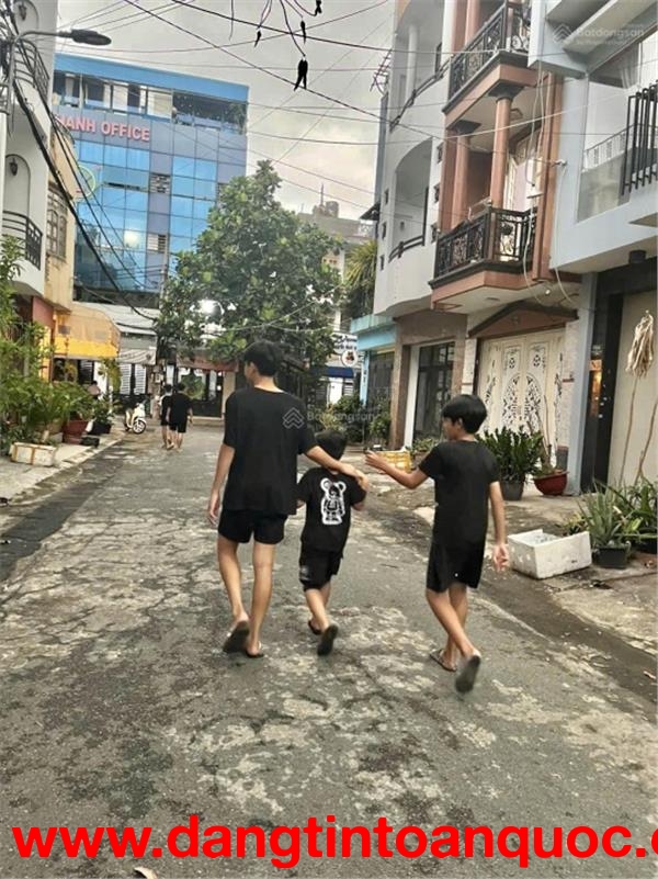 HXH Quang Trung có vỉa hè, cây xanh đường 8m trệt 3 lầu 4x17m - 9,7 tỷ