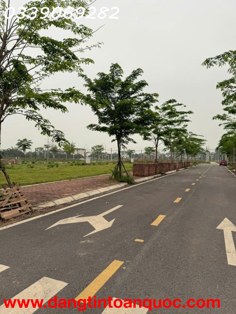 Đất gần Quốc Lộ 21, khu vực trung tâm Hòa Lạc. Phù hợp xây trọ, đầu tư sinh lời, kết nối Metro 12