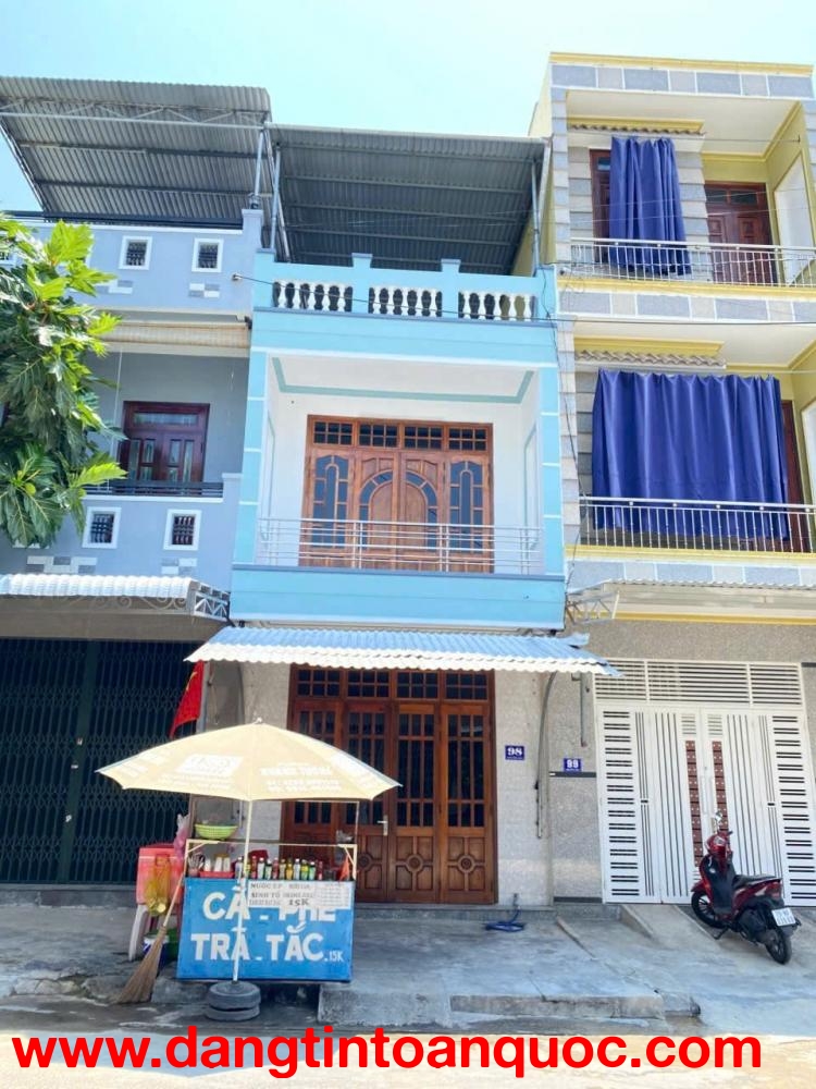 Nhà 3 Tầng  Biển Nha Trang Đi Bộ Ra Biển Chỉ 600M Giá Rẻ