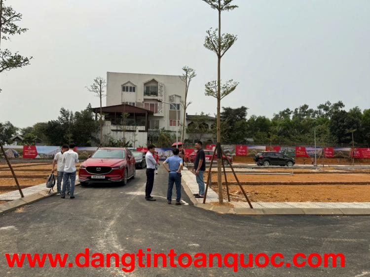 Đất ở gần trường học trung tâm hành chính và chợ!!!