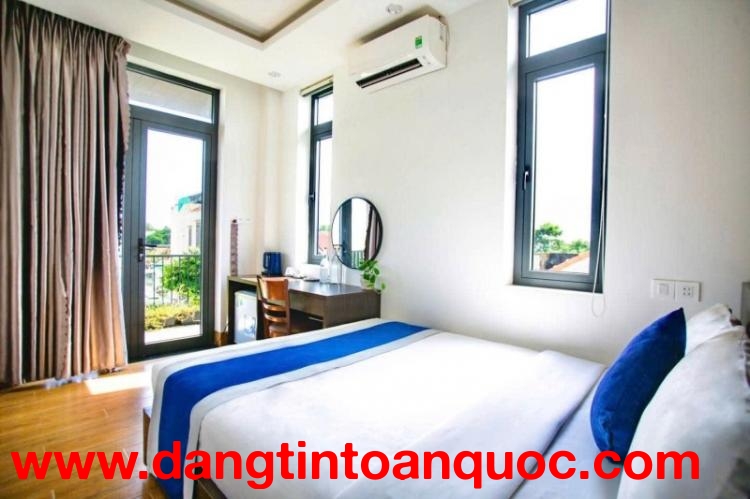 Villa 3 tầng Nguyễn Tuân, 271m2, giá 18,8 tỷ, 10 phòng ngủ, có hồ bơi