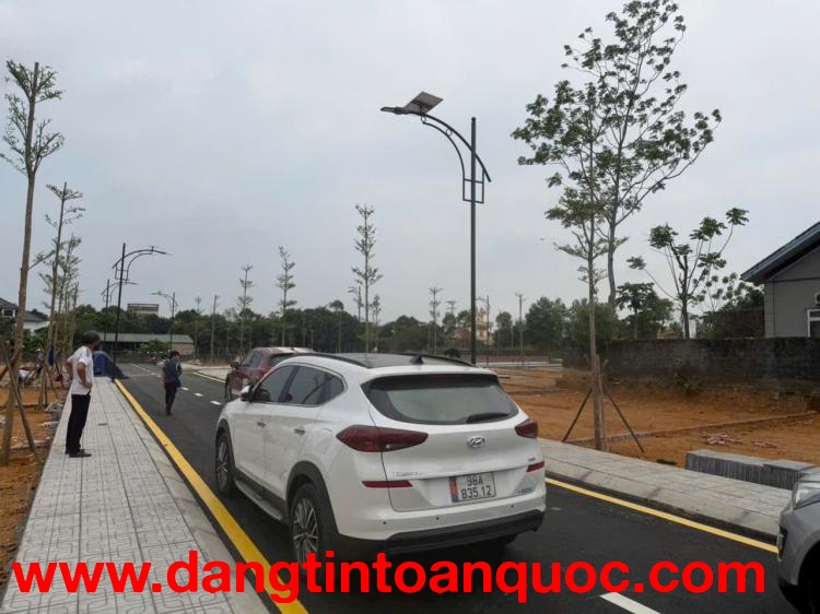 Đáng tiếc nhất nếu không xem mảnh đất cạnh đường quốc lộ 21 giá rẻ này của em