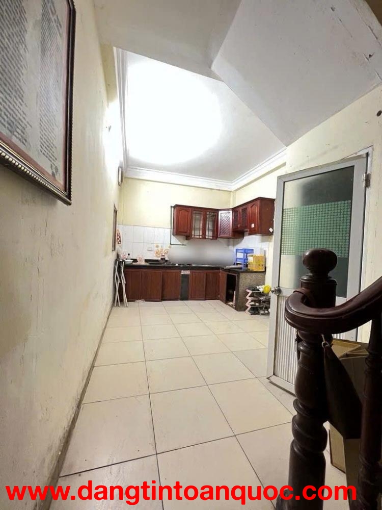 Cho thuê nhà nguyên căn ngõ 50 Mai Động, 45m2 x 4 tầng, 4PN, 12 Triệu vào ngay