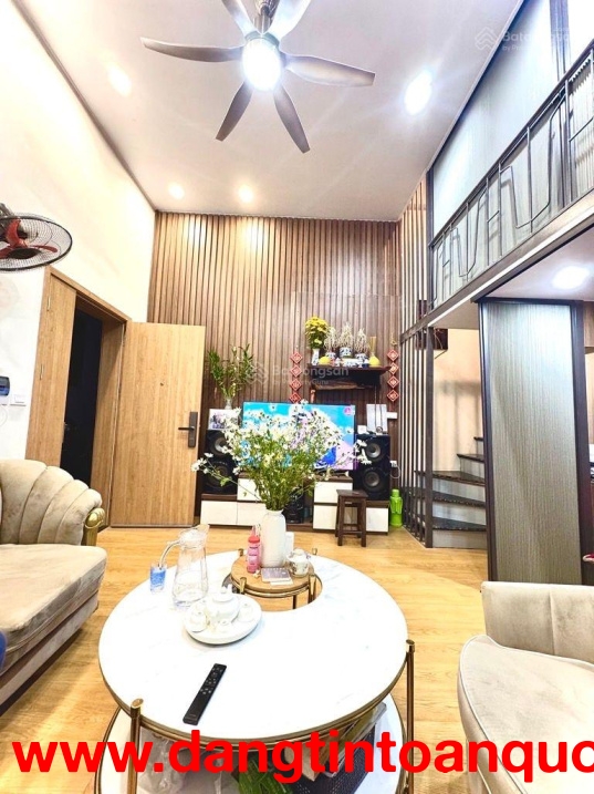 BÁN NHÀ PHỐ VĂN MIẾU THOÁNG SẦM UẤT Ô TÔ CỬA NHỈNH 12 TỶ