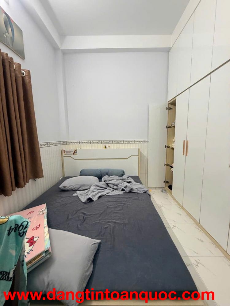 Bán nhà hẻm 4 tầng Bình Thạnh, 4PN, 40m2, sổ hồng, 7.6 tỷ - 0903821326