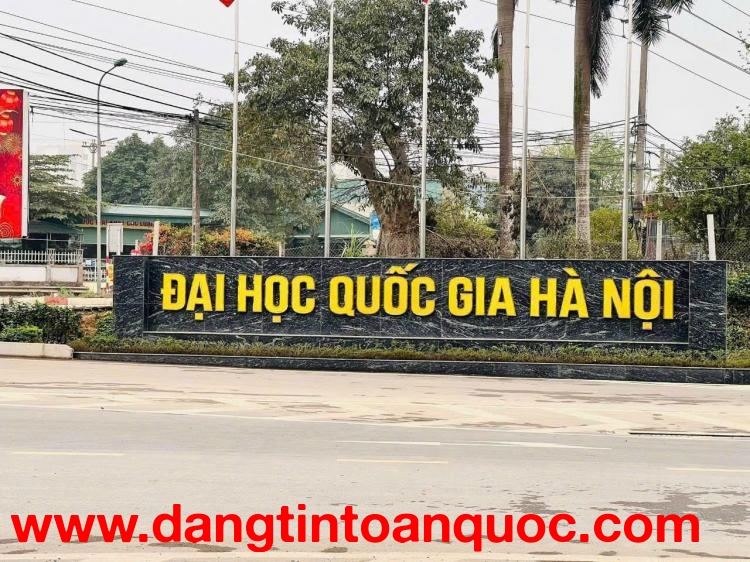 ĐHQG không phải là tiện ích, mà là nguồn tiền. Mỗi mùa nhập học là một làn sóng thuê trọ. Ai có đất 