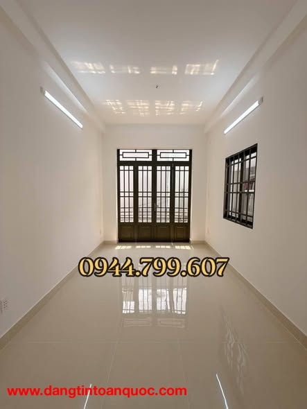 NHÀ 2 MẶT TIỀN HẺM - KHÔNG LỘ GIỚI Trung tâm Quận 7