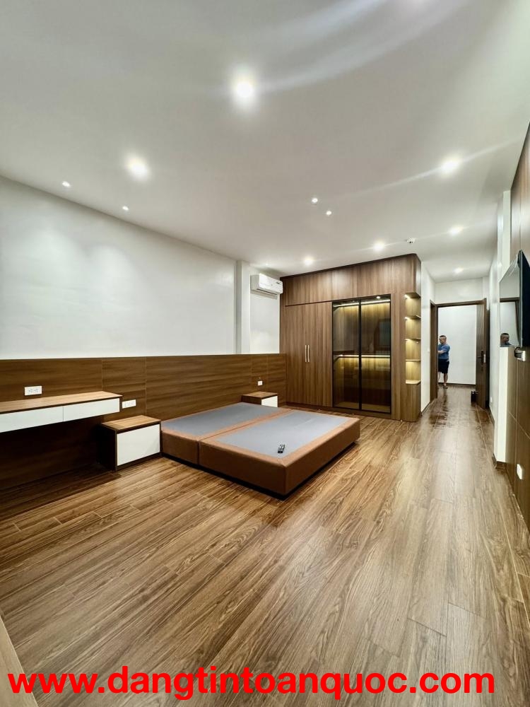 NGAY CẠNH HỒ TÂY PHỐ NGUYỄN ĐÌNH THI 61M 5T GIÁ 26 TỶ NGÕ THÔNG THỤY KHUÊ KINH DOANH THEO MÔ HÌNH HO