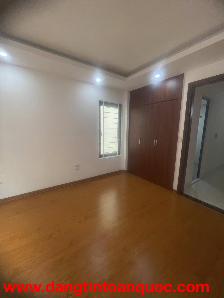 NHÀ MỚI KÍNH COONG PHỐ LẠC LONG QUÂN 60M 6T 20 TỶ NGÕ RỘNG THÔNG