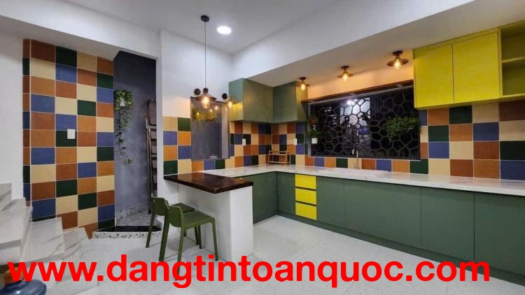 NHÀ CÓ LỘC 61,6M2 – Ở YÊN ỔN, KINH DOANH TỐT, GIÁ 6,16 TỶ