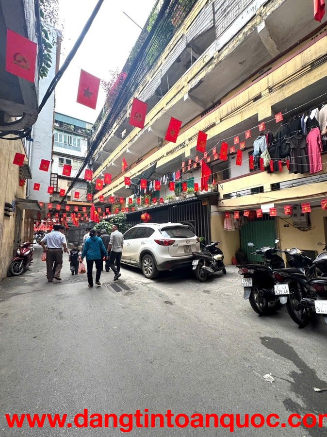 Tầng 5 Tôn Đức Thắng - Đống Đa 
40m / 1PN / 1WC / 1 khách . Sổ Đỏ Ở Hoặc Cho Thuê Đều Tăng Giá 
 Giá