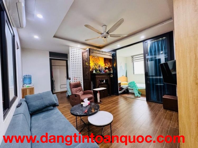 Bán căn hộ Chung cư Eurowindow River75m 3 ngủ view TT triển lãm tầng trung nhỉnh 4 tỷ(TL)