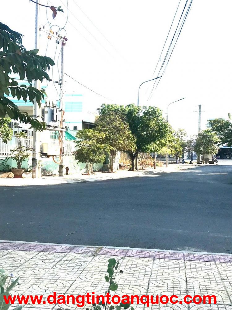 ĐẤT NGAY CẦU NAM PHAN RÍ – ĐƯỜNG NHỰA 12M – CHỈ NHỈNH 800 TRIỆU
