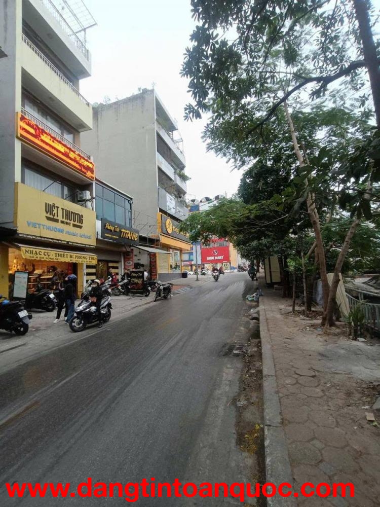 104m2 Đất Mặt Bờ Sông Sét - Trương Định: Vỉa Hè, Ô Tô Tránh - 21.5 tỷ