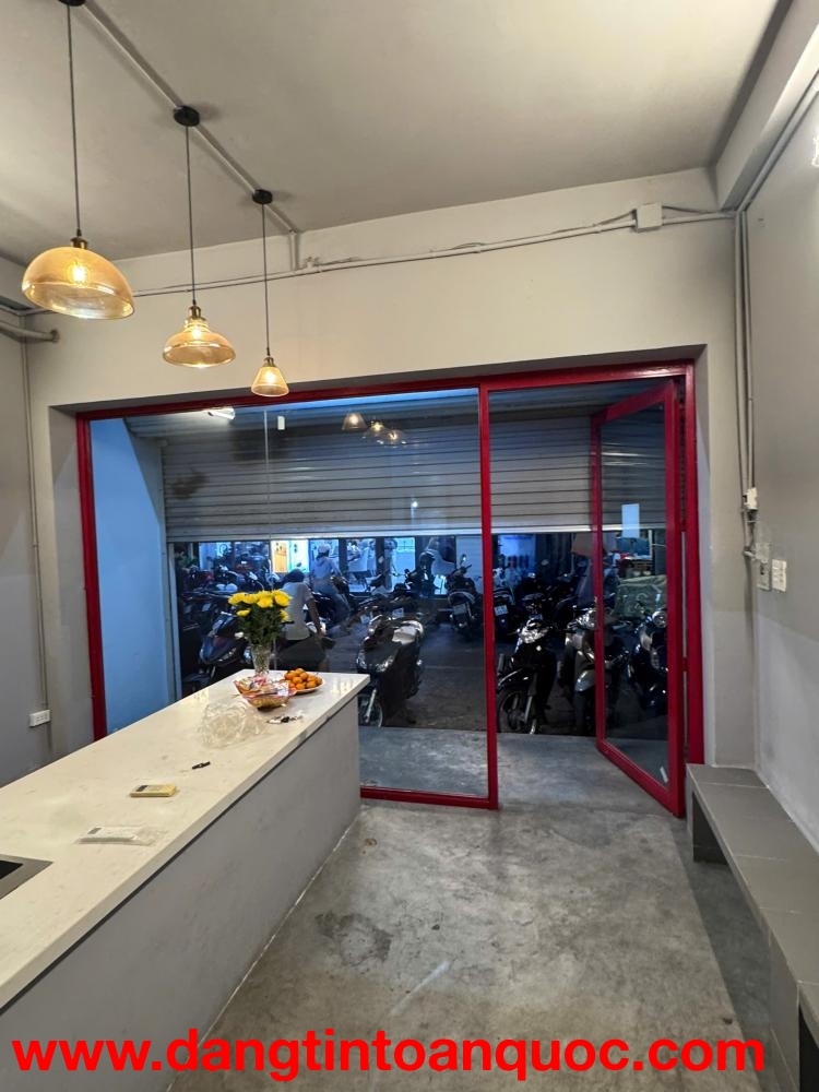 Cho Thuê Nhà Kinh Doanh 1 Trệt 2 Lầu, 68,2m2 Trung Tâm Đ.Nguyễn Trung Ngạn, P.Bến Nghé, Q.1