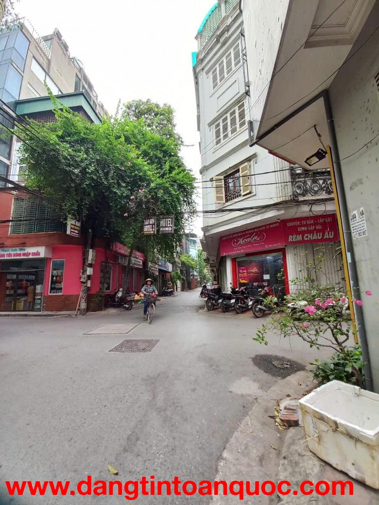 BÁN NHÀ PHÂN LÔ VỈA HÈ KHUẤT DUY TIẾN, DT40M2 5T, OTO TRÁNH, KINH DOANH, VP, NHỈNH 20 TỶ