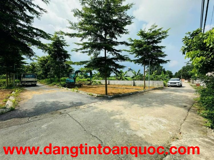 Giá thấp nhất lô đất 100m2 ở Phú Cát, khu vực trung tâm Hòa Lạc. Phù hợp xây trọ, đầu tư sinh lời, k