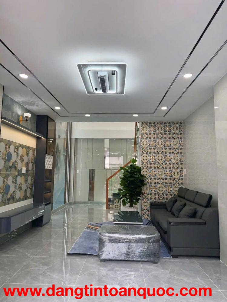 Hẻm Xe Hơi - 6 TỶ NHỈNH - BÌNH TÂN - Nhà Mới - Ngay Ngã 4 Bốn Xã - Tặng Full Nội Thất - Giáp Tân Phú