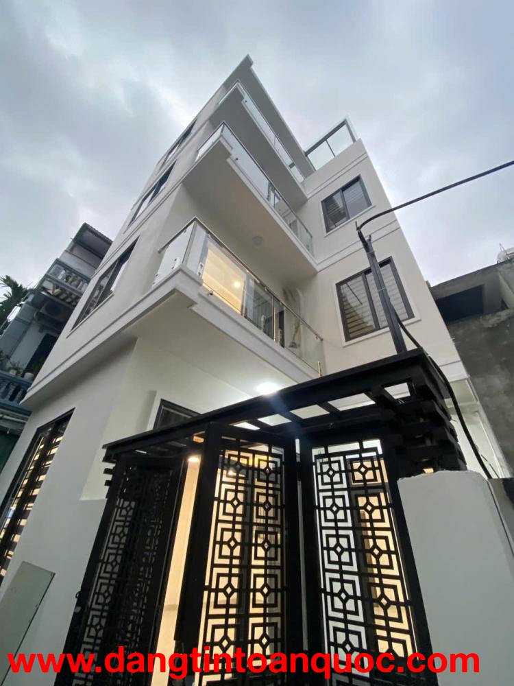 THƯỢNG THANH – NHÀ MỚI 4 TẦNG – 4 NGỦ KHÉP KÍN MỖI TẦNG – GIÁ 8.9 TỶ LONG BIÊN