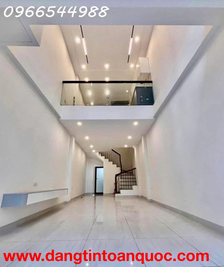 NHÀ 6 TẦNG MỚI TINH – NGÕ 61 PHỐ TRẠM – 12TR