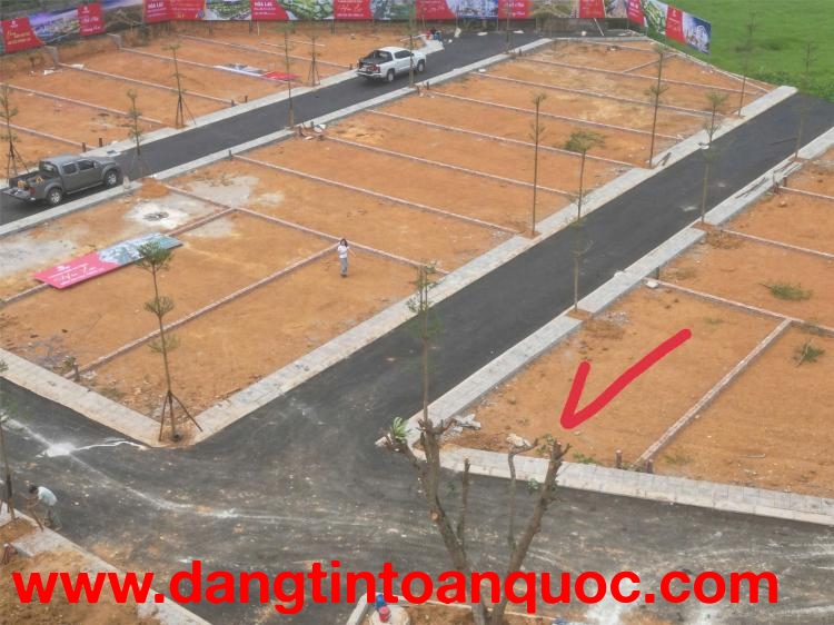 Đất mặt đường làn 2 của QL21, trung tâm mới của đô thị vệ tinh Hòa Lạc.
Giá chỉ nhỉnh 3 tỷ, pháp lý 