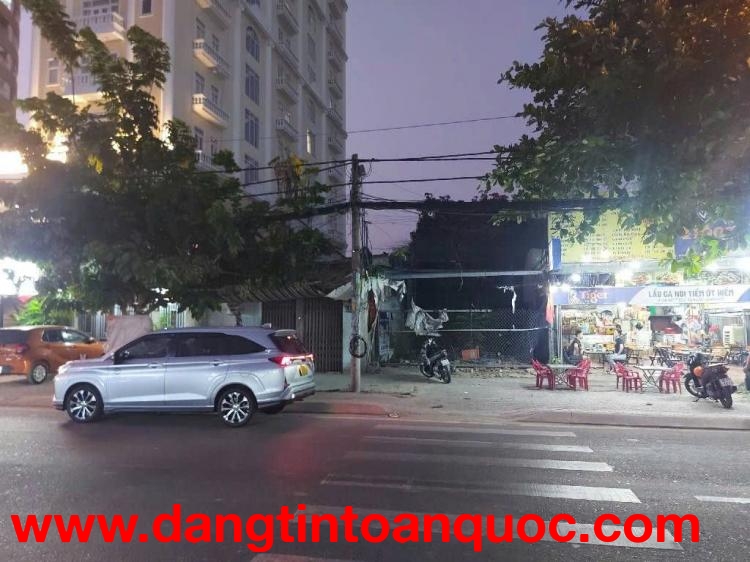 Quận 7, Lô Đất 750m2 Mặt Tiền Hoàng Quốc Việt, 2 Lối Đi, Giá Chào 115 tỷ