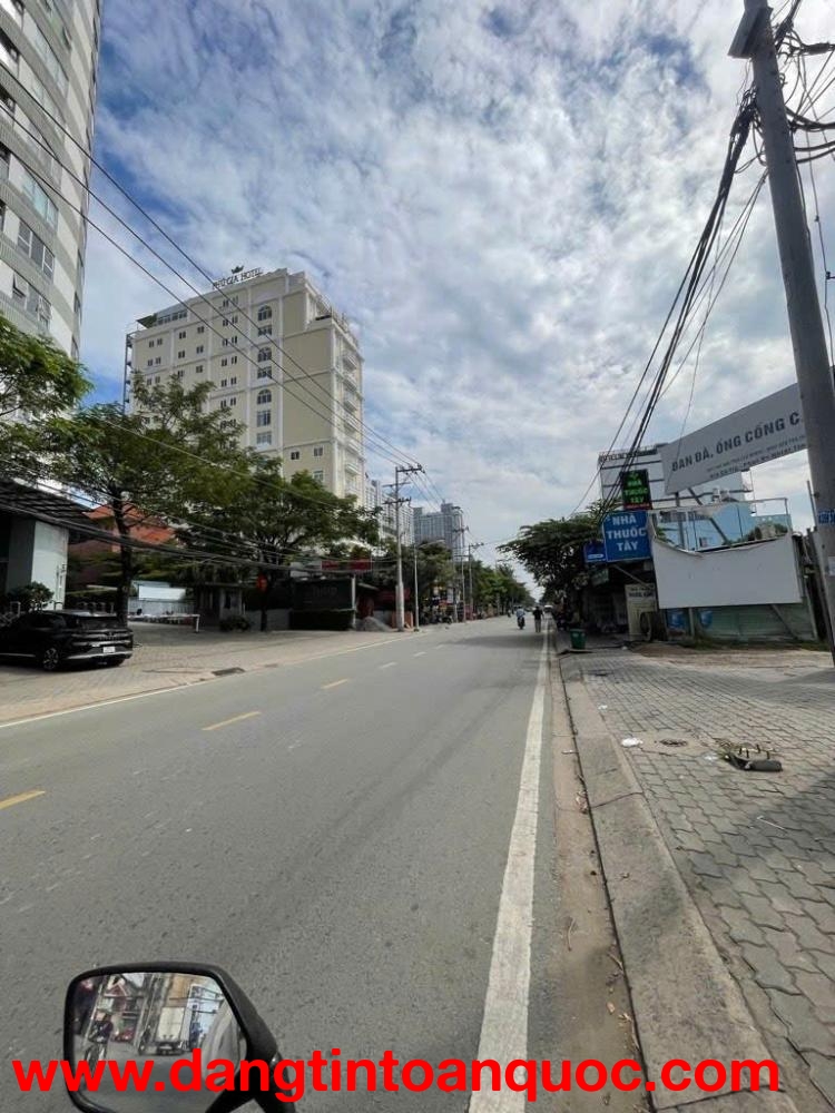 Quận 7, Lô Đất Mặt Tiền Hoàng Quốc Việt, 10,8x60m, Có Lối Đi Sau, Giá 115 tỷ, Bán Gấp