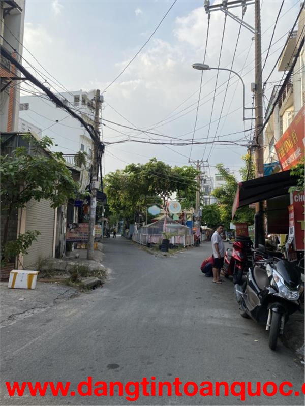 Đất diện tích lớn hxh 12m tại Đại Học Văn Lang dt 5x30m 150m2 tiện xây chdv giá chỉ 17,5 tỷ tl