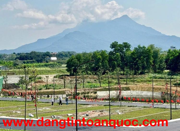 Đất ba vì 110m2 mặt tiền 7m view núi tản và sát suối hai chỉ hơn 1 tỷ