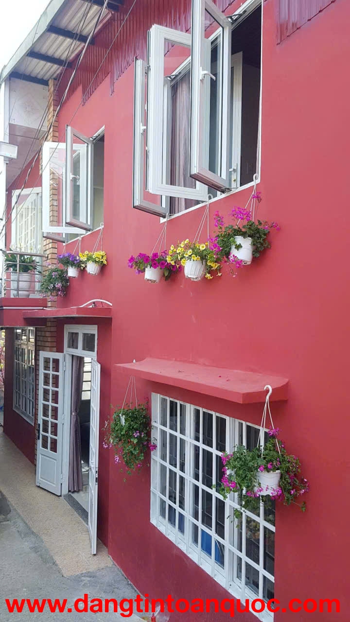 Cho thuê nhà 4 phòng Yersin phường 10 Đà Lạt 25 triệu/tháng