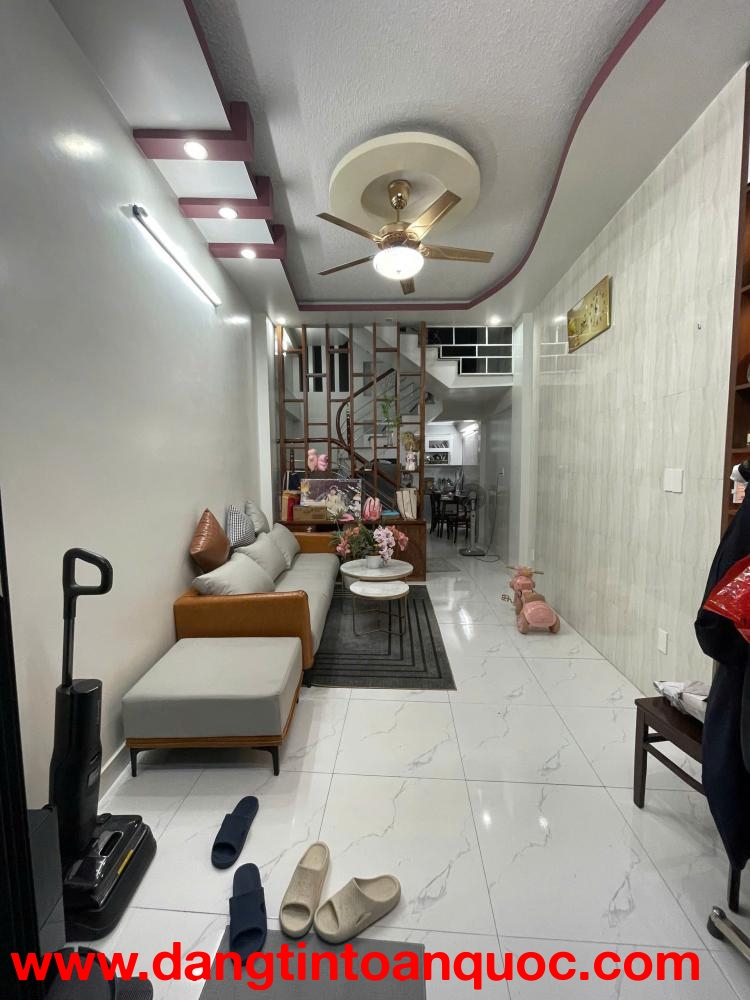 BÁN NHÀ 3 TẦNG PHƯƠNG LƯU – SÂN CỔNG ĐỘC LẬP – LÔ GÓC – GIÁ 2,59 TỶ