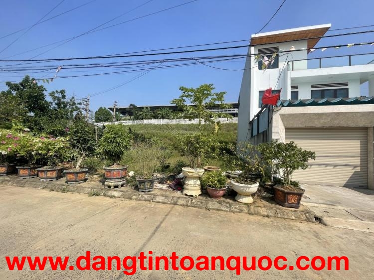 Chính chủ cần bán lô 92m2 full thổ cư tại Tân xã,xây trọ được ngay.giá 2,95 tỷ bao sổ