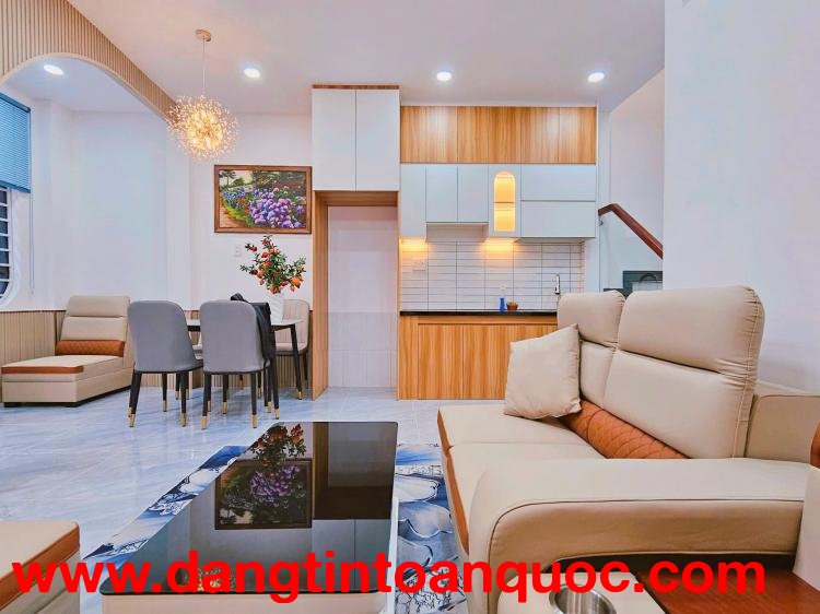 NHÀ ĐẸP PHAN VĂN TRỊ – VỊ TRÍ VÀNG GÒ VẤP – ĐỐI DIỆN CITYLAND PARK HILLS - 40M2 - NHỈNH 5T TÍ XÍU - 