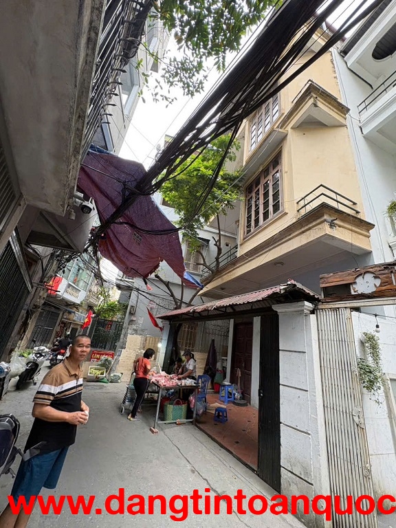 Cho thuê nhà: đ/c 145 ngõ Quan thổ 1, phường Ô chợ dừa, Hà Nội.