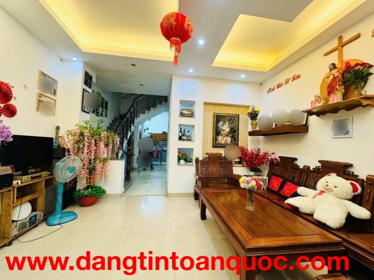 Bán nhà hẻm 4m Huỳnh Văn Bánh - ngay Lê Văn Sỹ, 5,8x16m, CN 80m2, 4 Tầng, chỉ 11,5 tỷ,