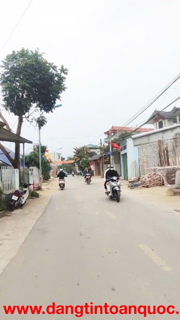 Đầu tư sinh lời 300m2 bám trục chính view hồ thoáng mát tại Hòa Lạc ô tô tránh.