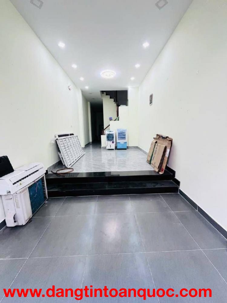 Nhà đẹp ở ngay 4 tầng Dương Bá Trạc 4PN,5WC, SHR nở hậu, hoàn công đủ, nhỉnh 7 tỷ.