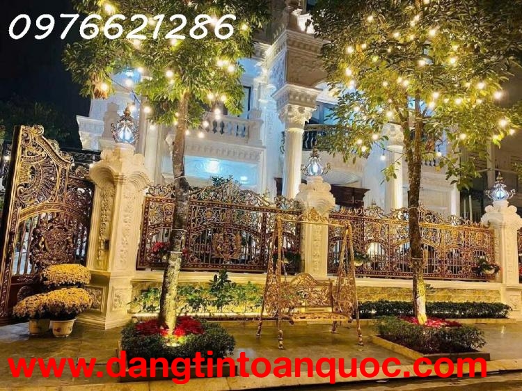 Bán biệt thự KĐT Việt Hưng - 250m² - lô góc 4 thoáng - sân vườn hồ Koi - giá 89 tỷ