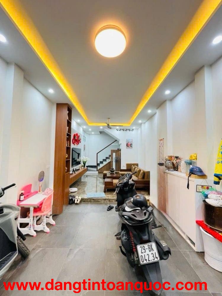 Nhà phố Thượng Thanh phường Việt Hưng Long Biên