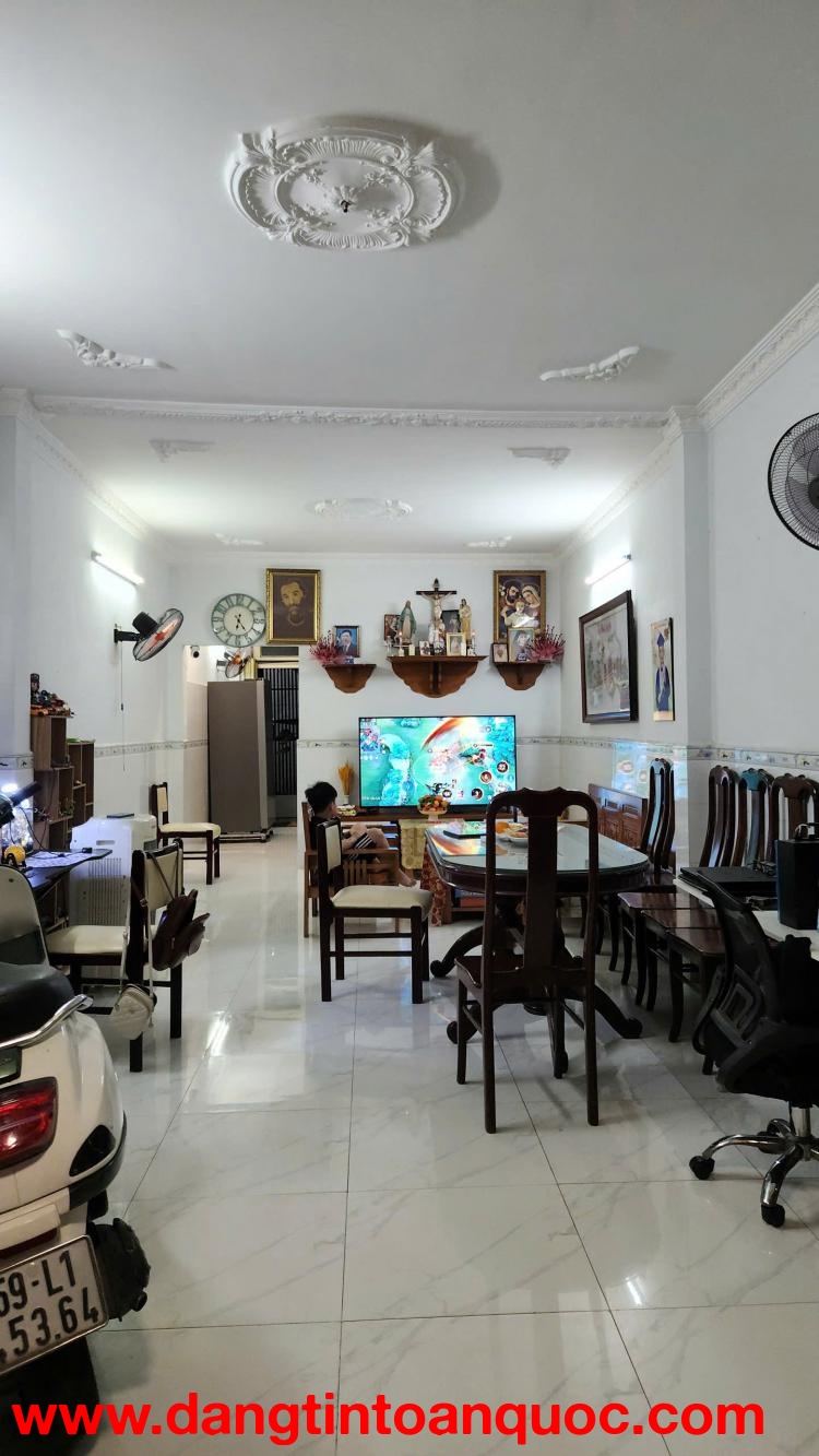 Chính chủ bán nhà riêng tại Đông Hưng Thuận, Quận 12 - Nhà 2 mặt tiền đường - Hẻm ô tô đỗ